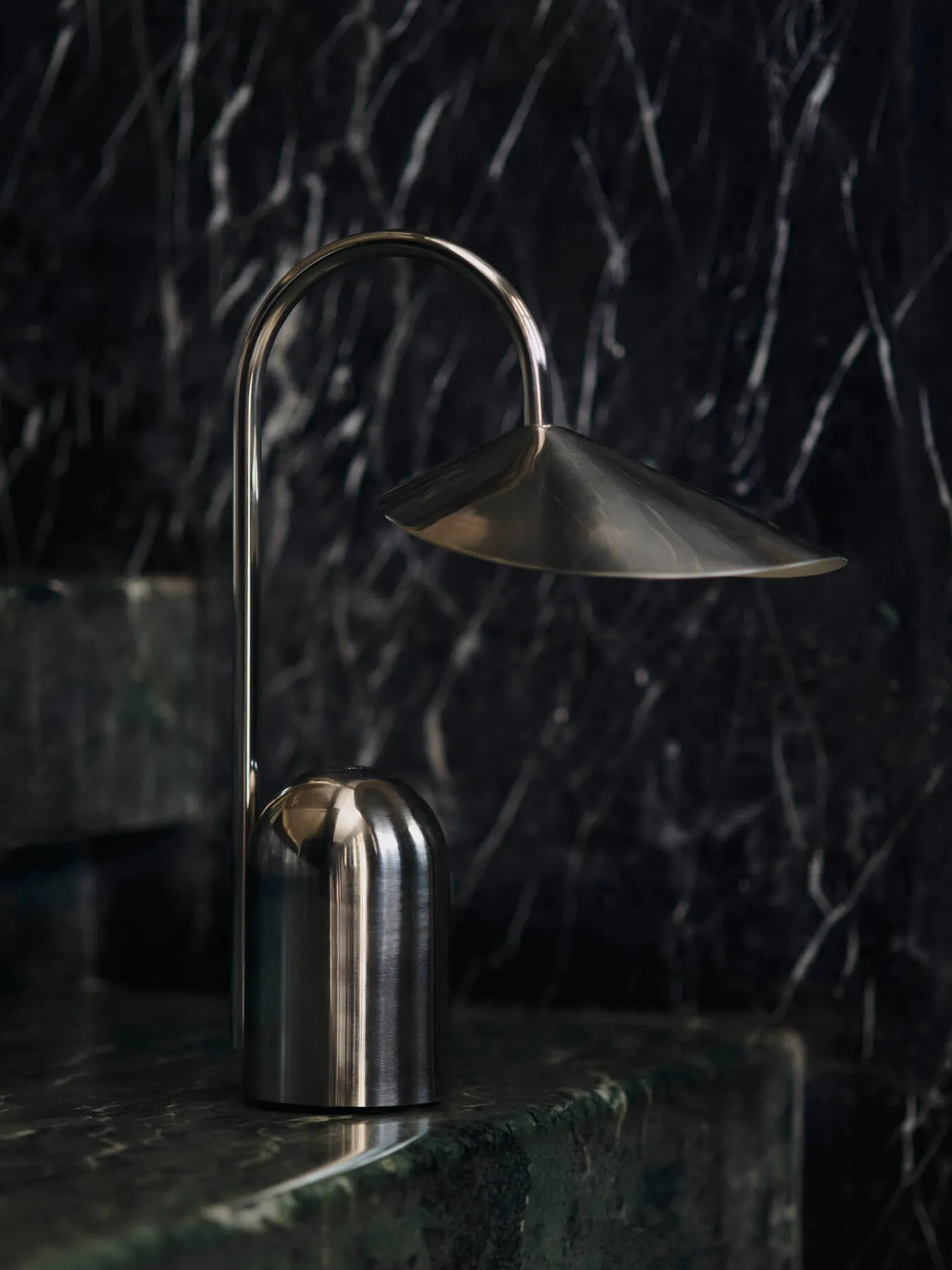 Arum Portable Lamp