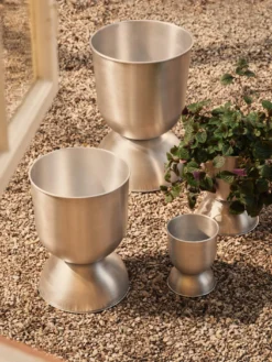 Hourglass Pot - Medium