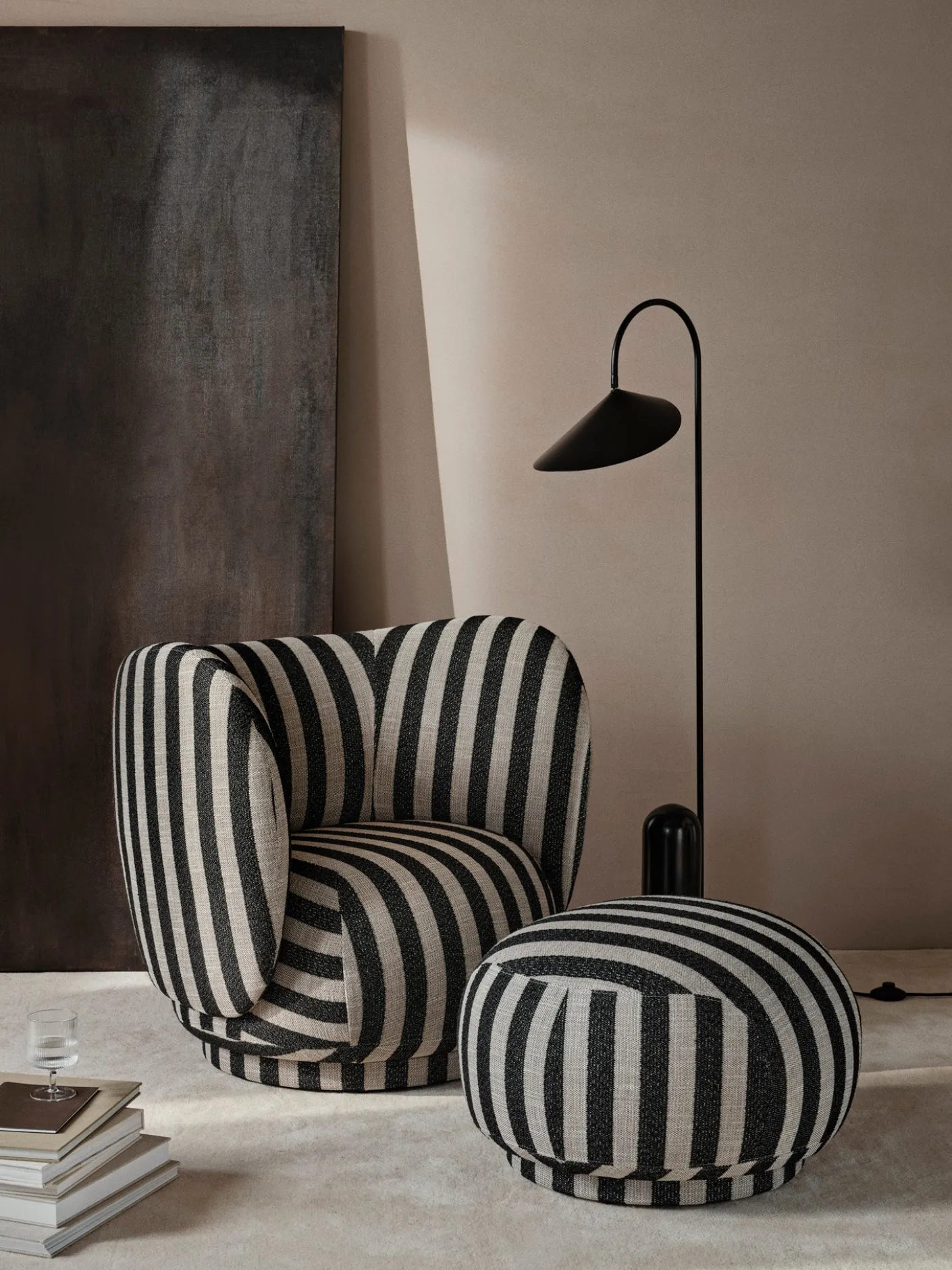 Rico Lounge Chair - Swivel - Louisiana